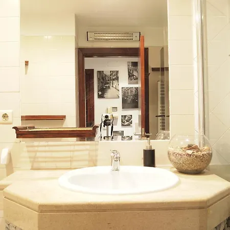 Apartamento Conde Redondo 아파트 리스본